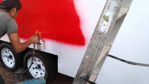 Cómo pintar un remolque de coche
