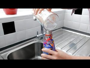 Cómo limpiar botellas de aluminio