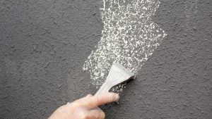 Cómo limpiar las paredes de gotelé